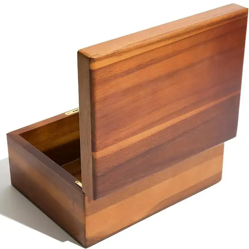 rustic-wooden-keepsake-box-with-lid (5) The back view of the wooden keepsake box